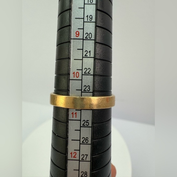 Vintage Ostby & Barton 14K Gold Shell Ruby Statement Ring - Picture 9 of 9